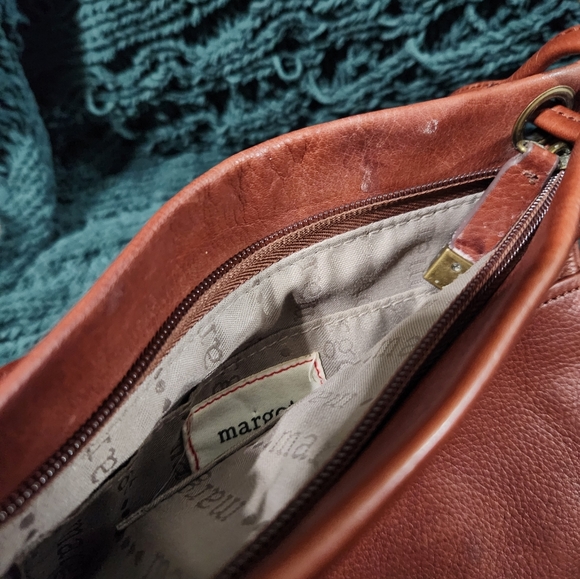 Margot Leather Crossbody Bag - Picture 7 of 10